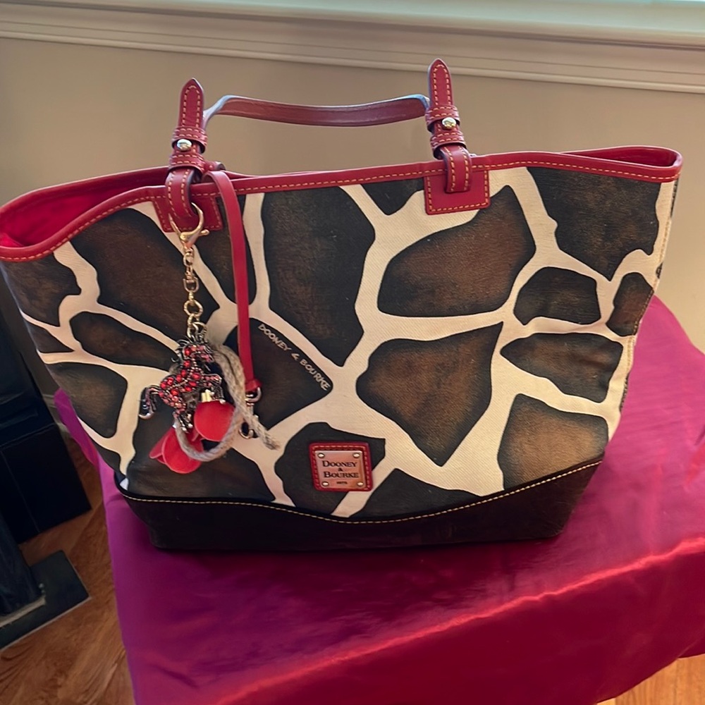 Vintage Dooney and Bourke tote